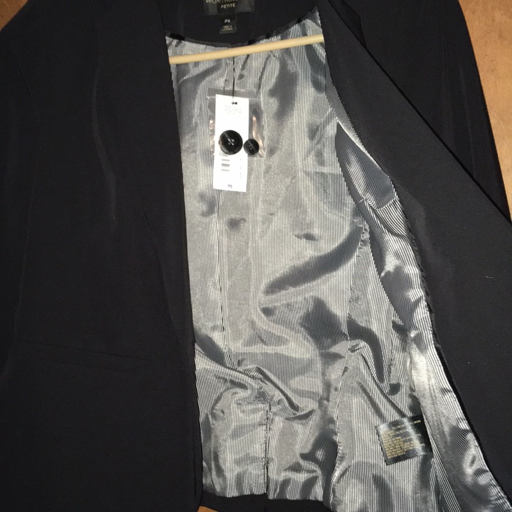 blazer - Picture 2 of 7